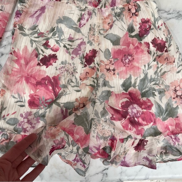 Bloggers Favorite Express metallic floral one shoulder pleated ruffled romper XS - Picture 8 of 16